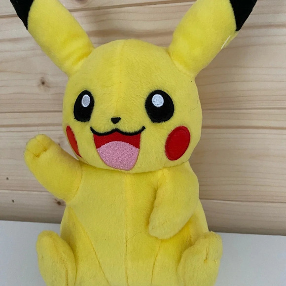 POKÉMON PIKACHU | TOMY Stuff Animal | Size: 9” | Color: Yellow - Picture 4 of 6